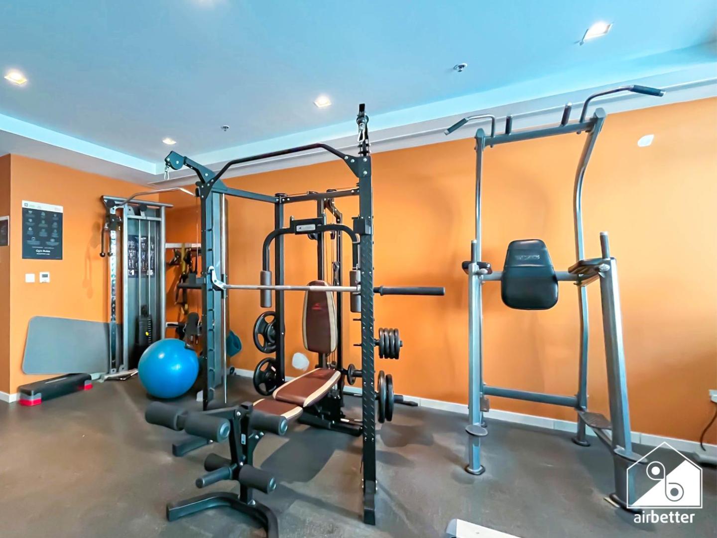 Foto 2: Amazing Duplex with Balcony, Gym & Pool Dubai JVC