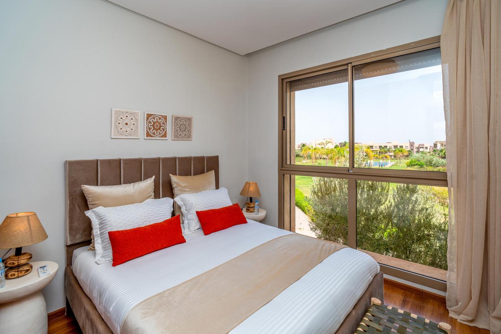 Fotografie 2: Chic & Cozy Apartment with Pool View - Prestigia