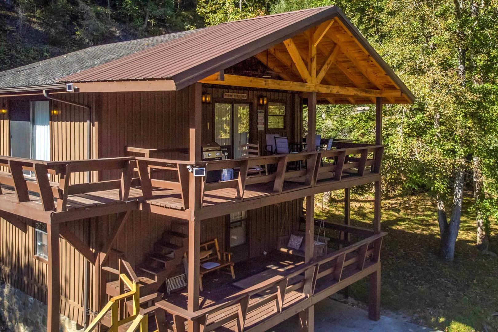 Foto 2: Rays Chalet - Unique and Cozy Riverfront Home