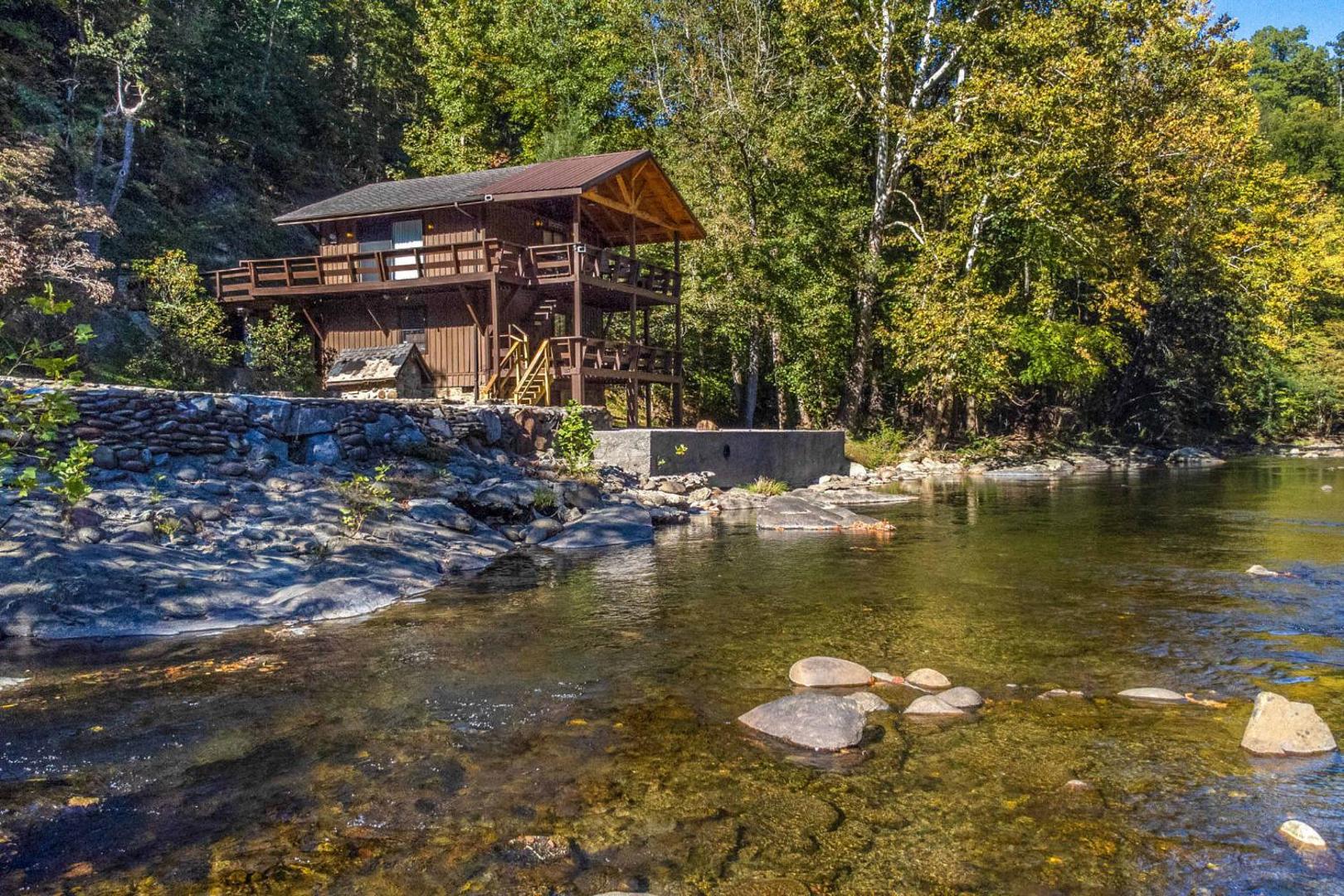 Foto 6: Rays Chalet - Unique and Cozy Riverfront Home