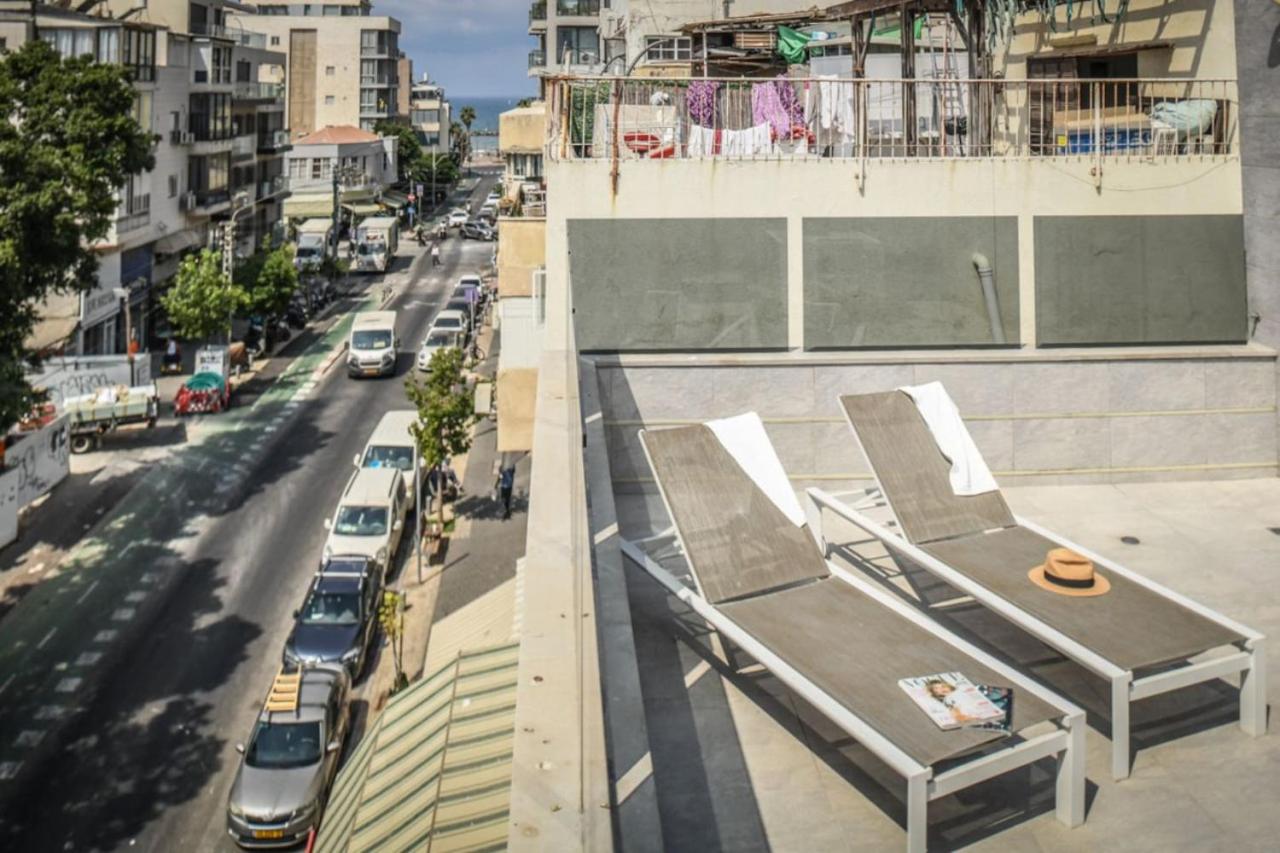 Fotografie 8: Bright & Modern 2BR Apt with Spacious Terrace 5-min from Beach by Sea N' Rent