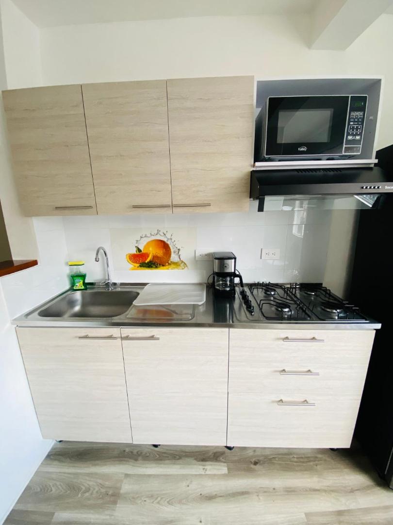 Foto 10: Edificio 6-413 Apto 201