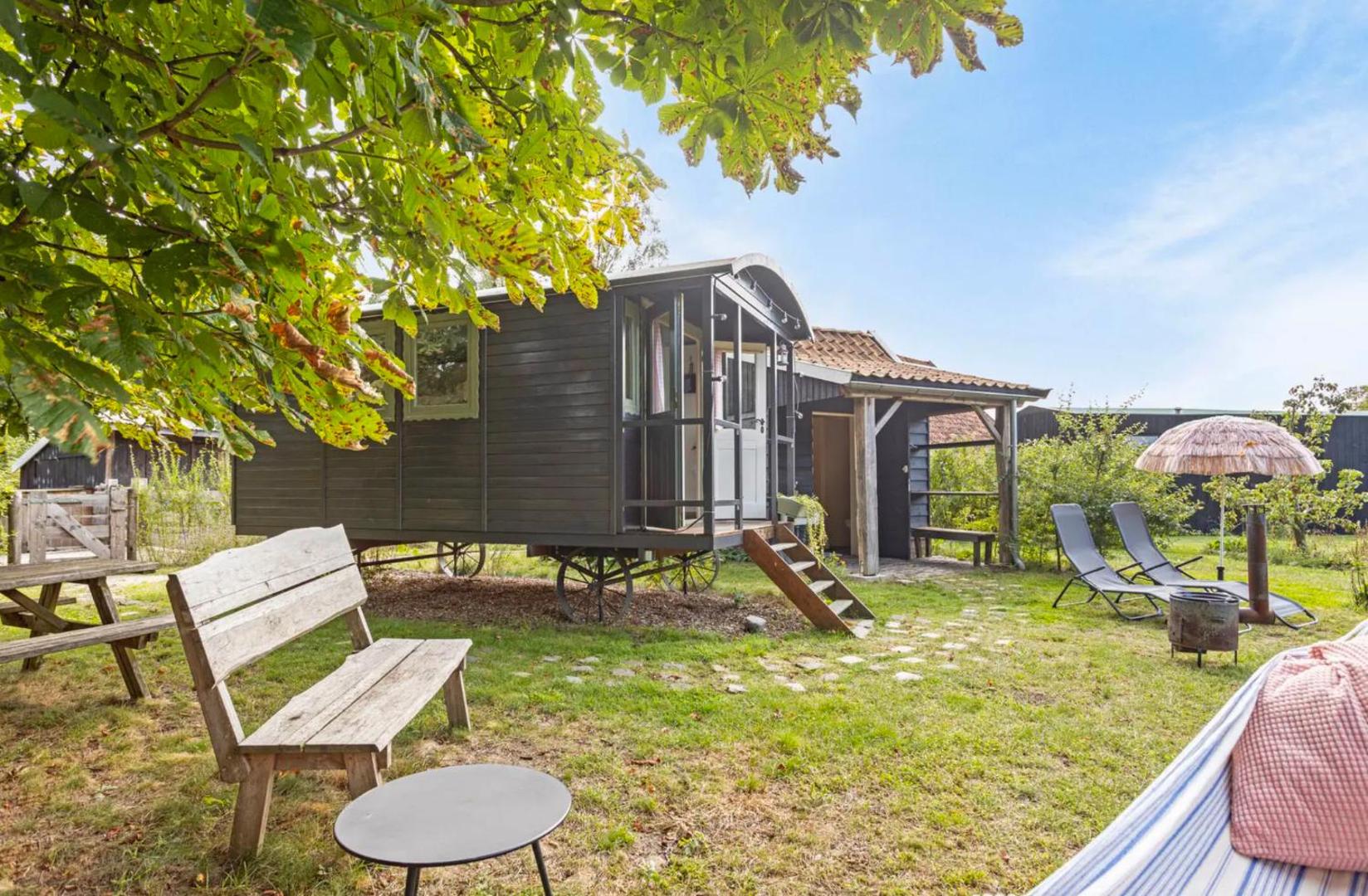Φωτογραφία 4: Tiny house, pipowagen onder de kastanje