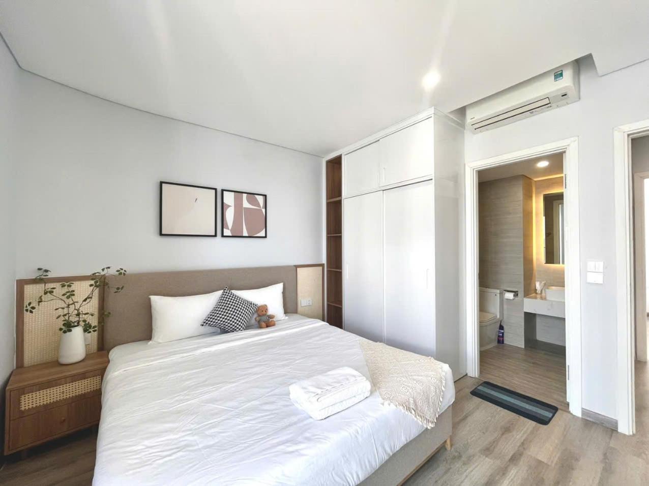 Фотография 7: 2409 - 2BR - Marina Suites Luxury Apt - Sea, Mountain View