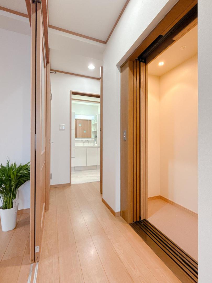 Foto 3: Tsukisucho, 4 bedrooms, 1 Japanese style room, 4LDK, Namba, Nihonbashi, Tsutenkaku house, free parking, elevator