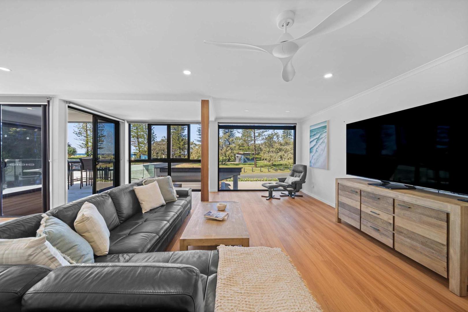 Foto 6: Beachfront with pool ocean views and pet friendly
