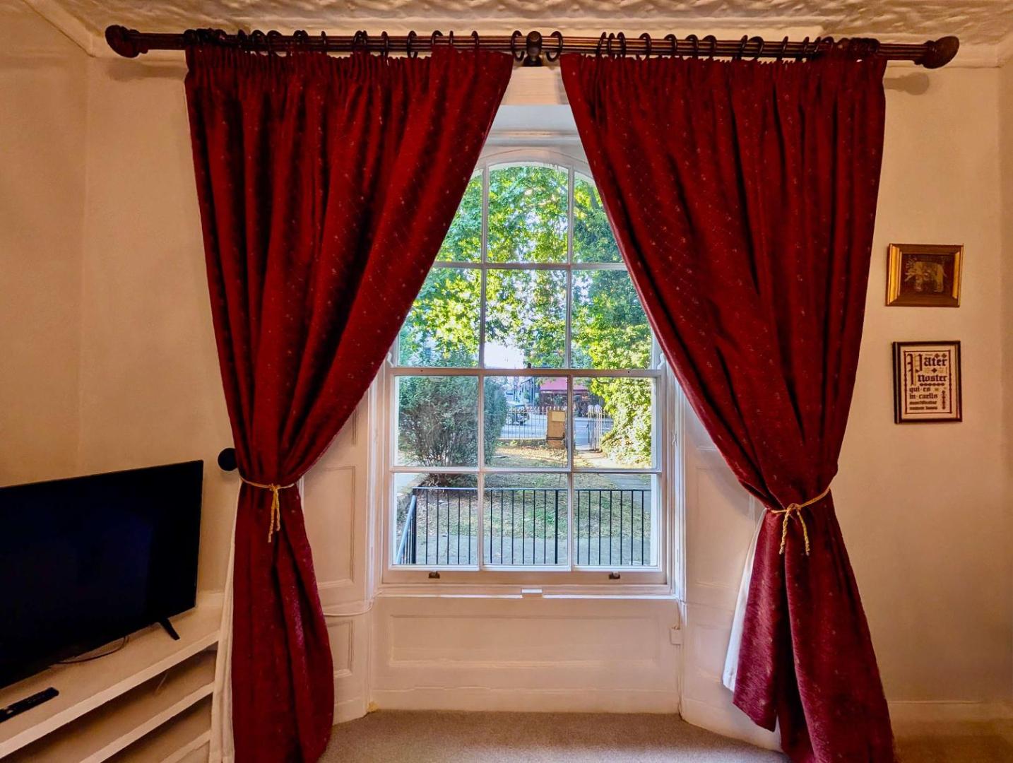 Foto 7: Charming Flat with Balcony in Prime Location