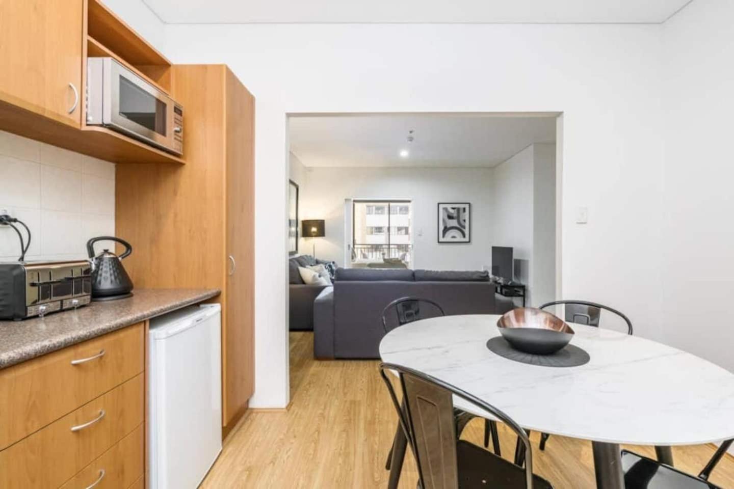 Fotografie 10: 504 - Perth CBD Huge 1BR 1BA Beauty