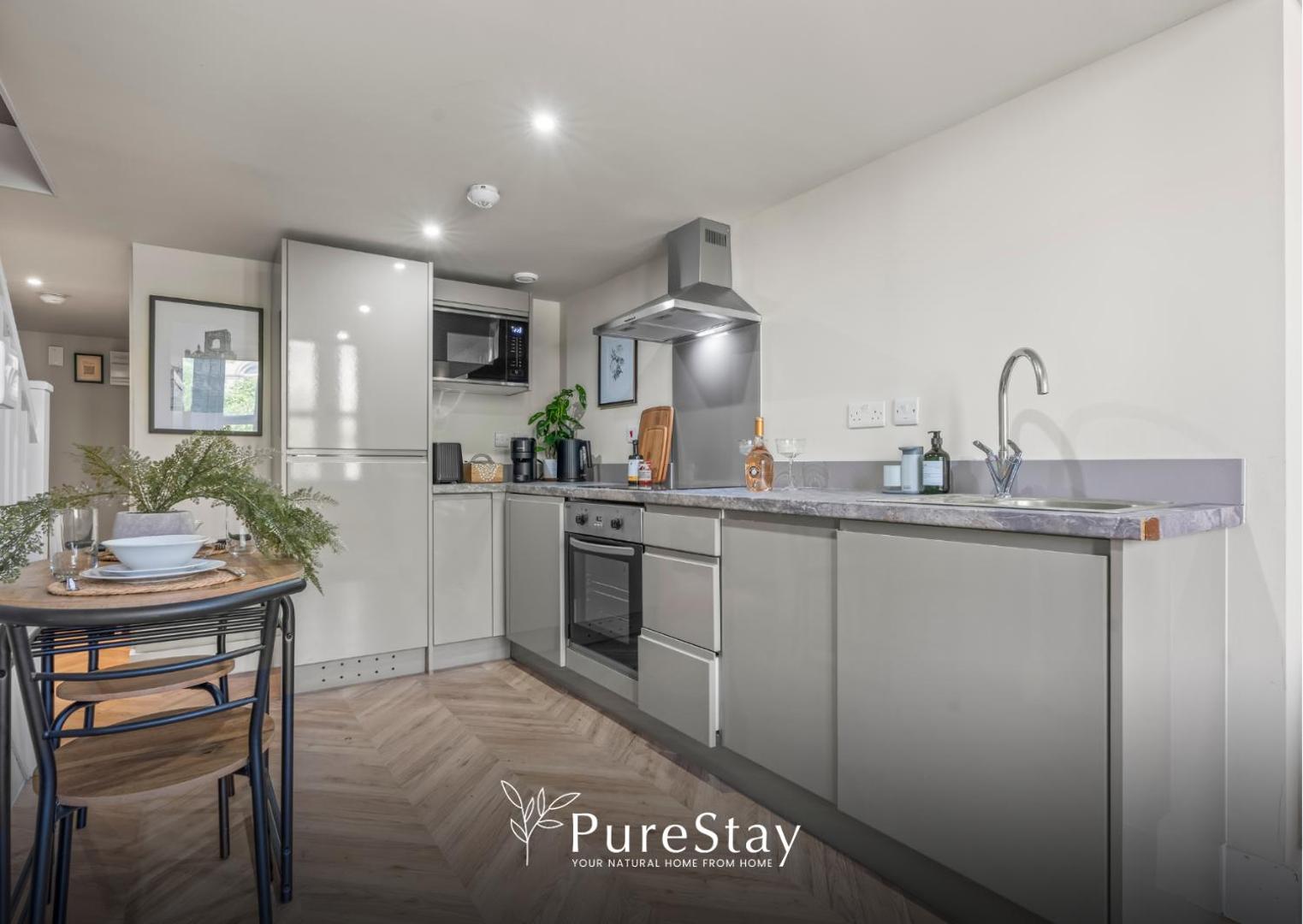Foto 2: Stylish Flat in Central Leeds with Mezzanine Room Sleeps 4 by PureStay
