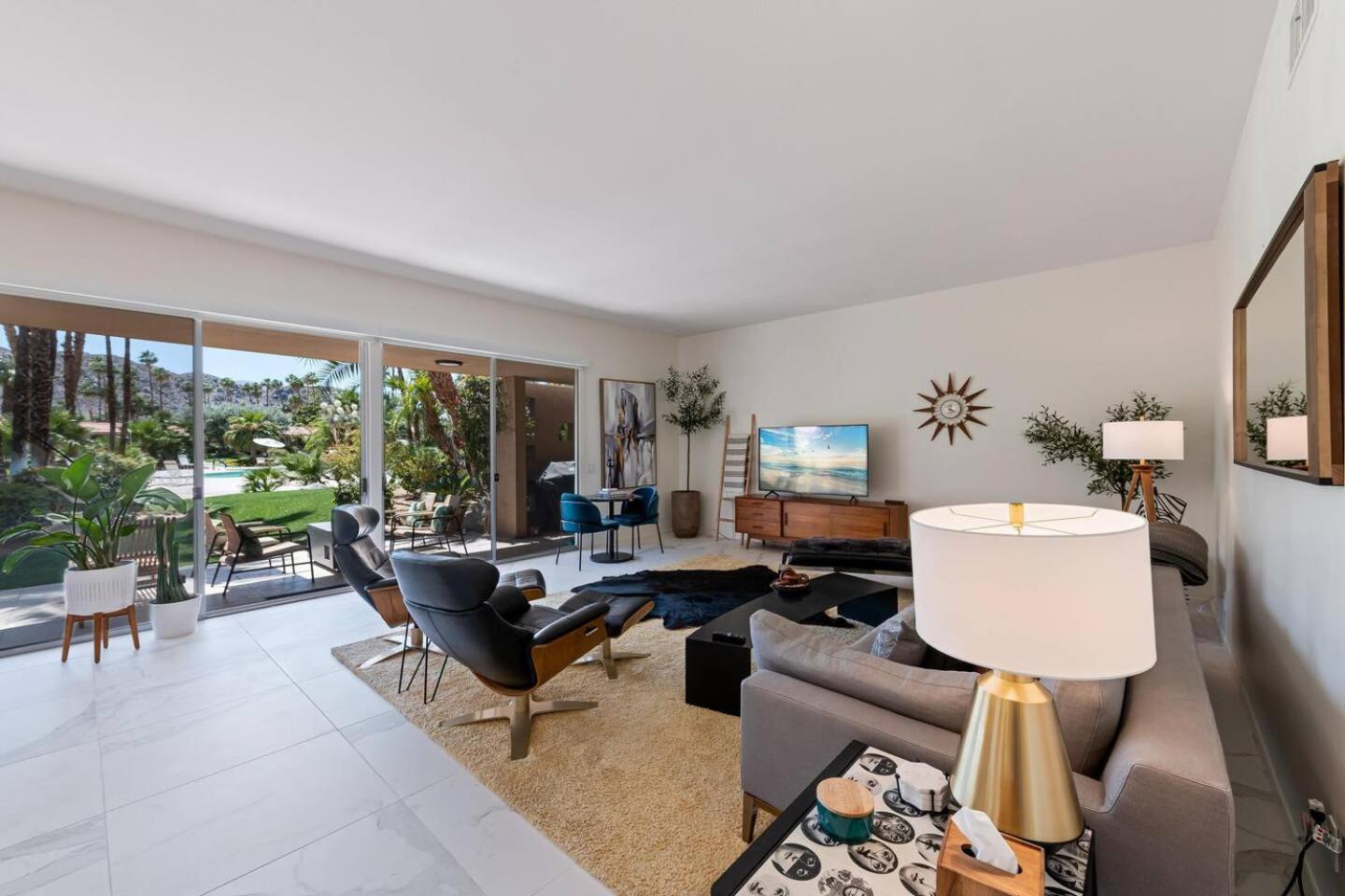 Bilde 8: Tranquil & Spacious, Newly Updated,great Location