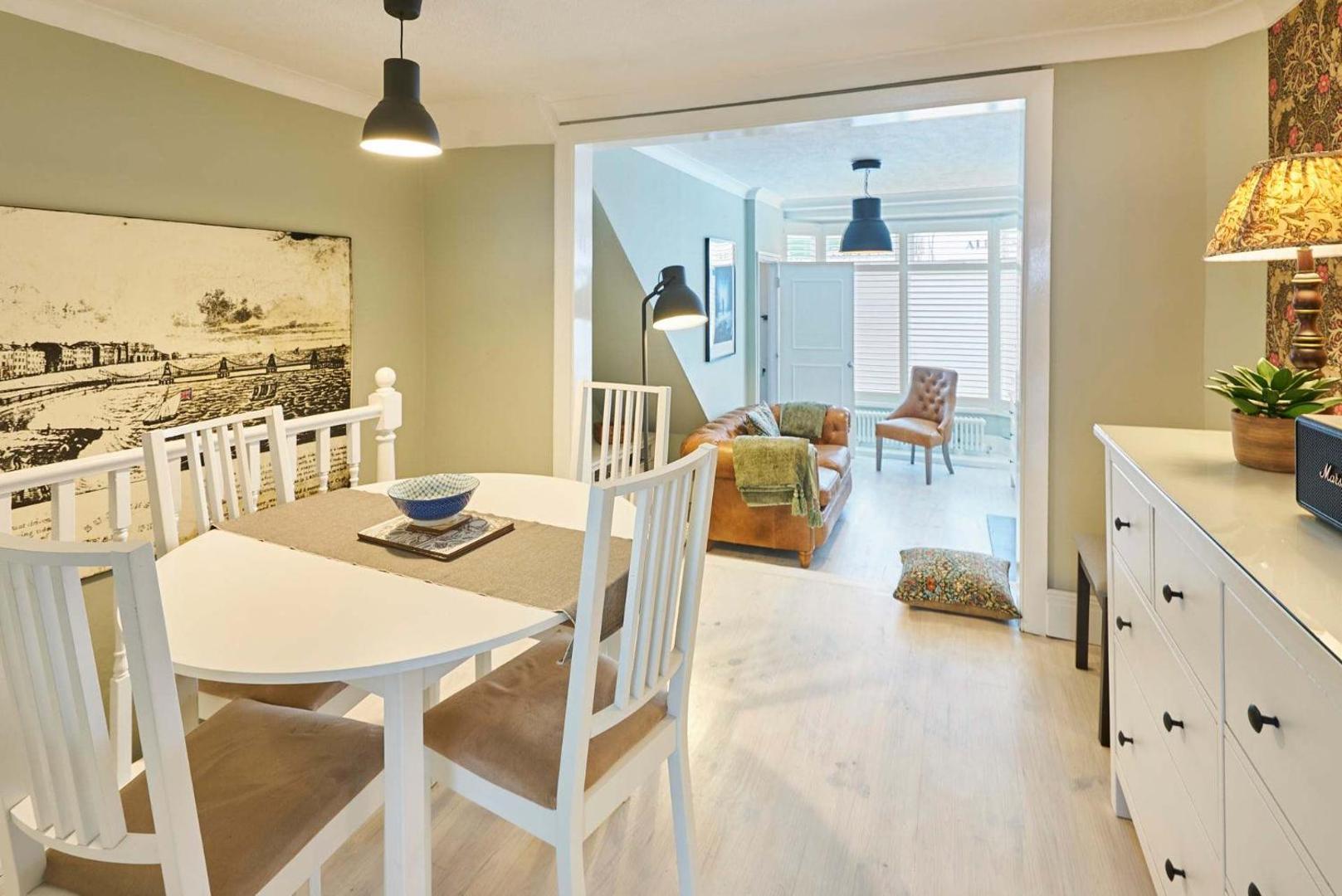 Foto 10: Host & Stay - George Street Retreat