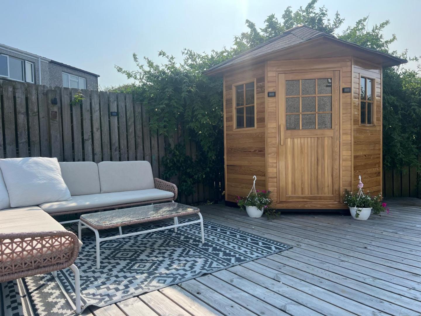 Family Home with Sauna & Garden photo 6