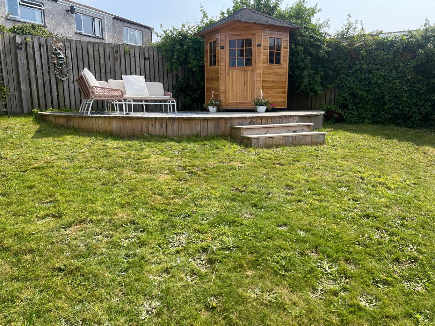 Family Home with Sauna & Garden photo 2