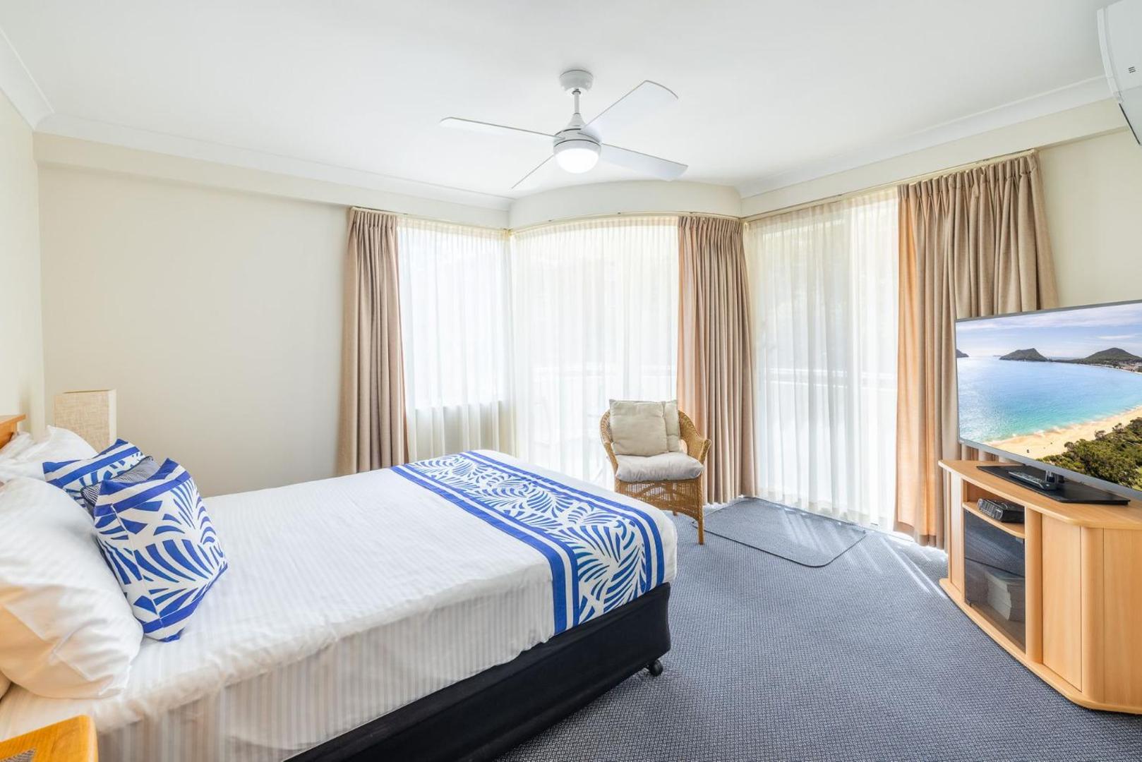 Fotografia 10: Seashells, 2,21-23 Magnus Street -Unit with Air con, complex lift and pool, close to town