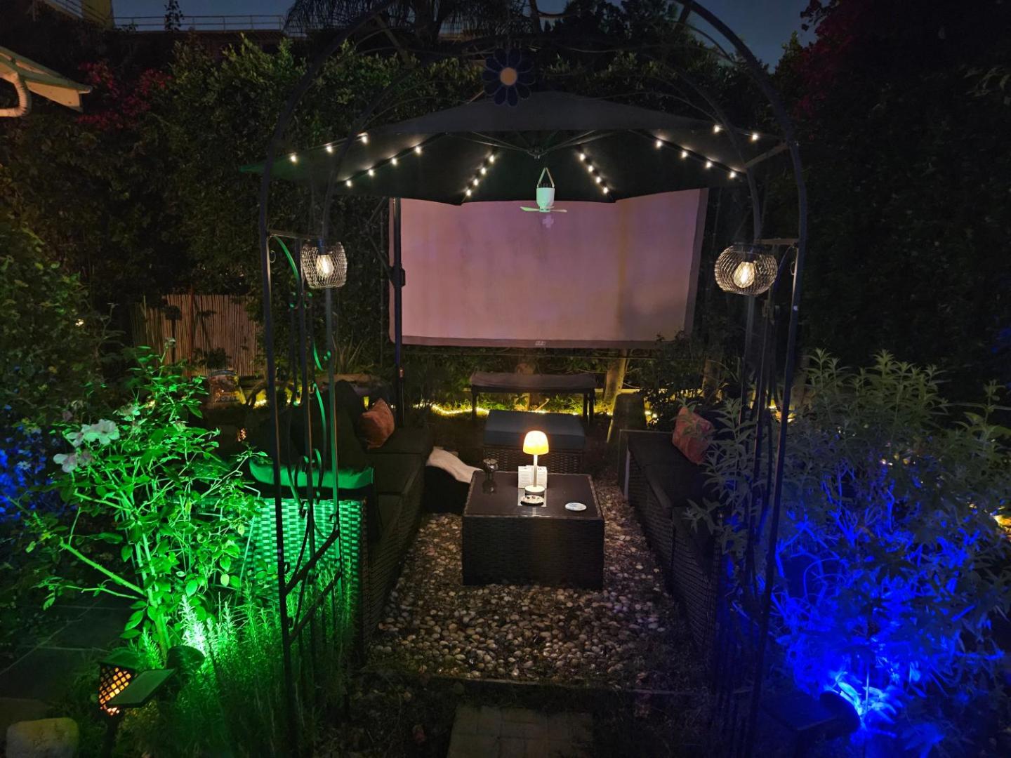 Foto 3: Harmony at the House of Alchemy Hollywood