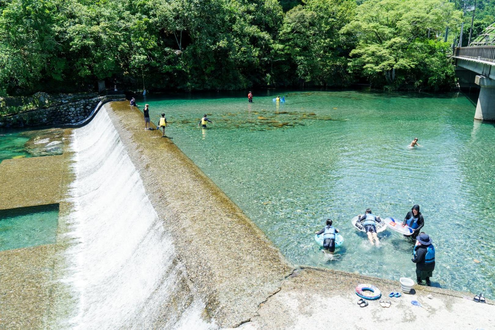 四国旅に最適 川まで徒歩10秒の昭和レトロな一軒家的照片3