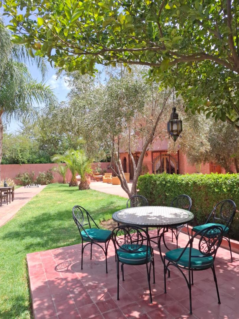 Kuva 4: RIAD - Jnan Bnati - Pool