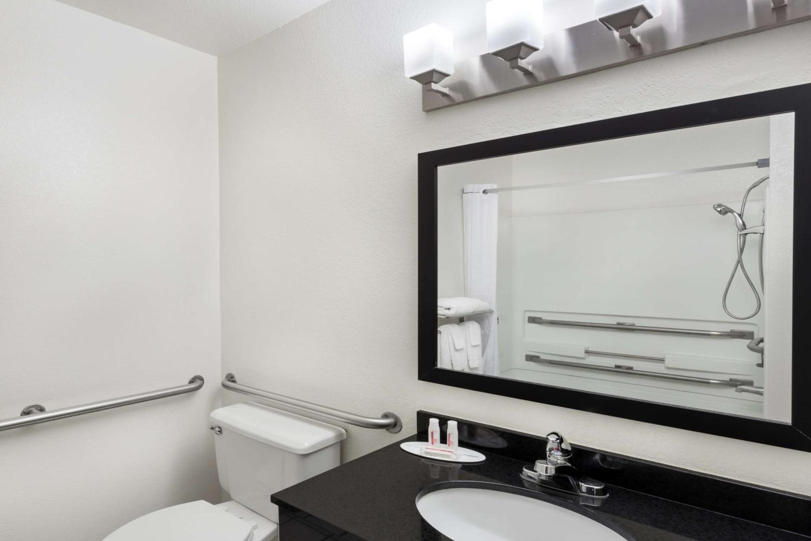 Foto 11: Rodeway Inn & Suites Chandler - Phoenix South I-10