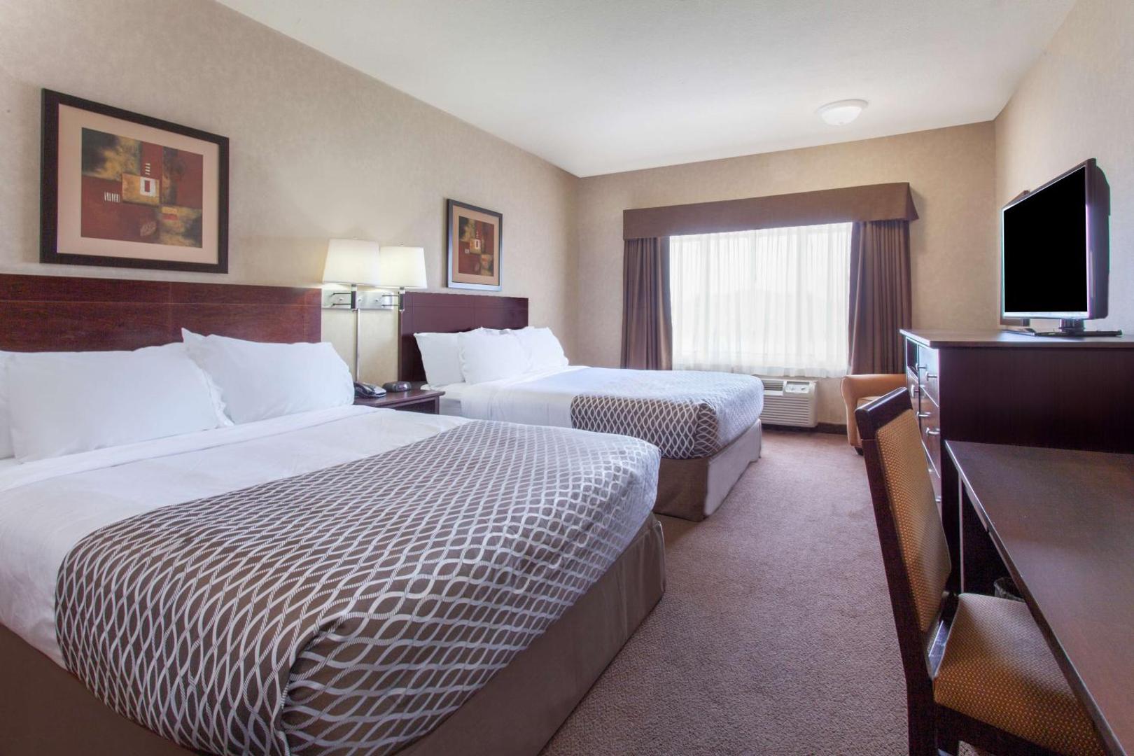 Foto 9: Ramada by Wyndham Camrose