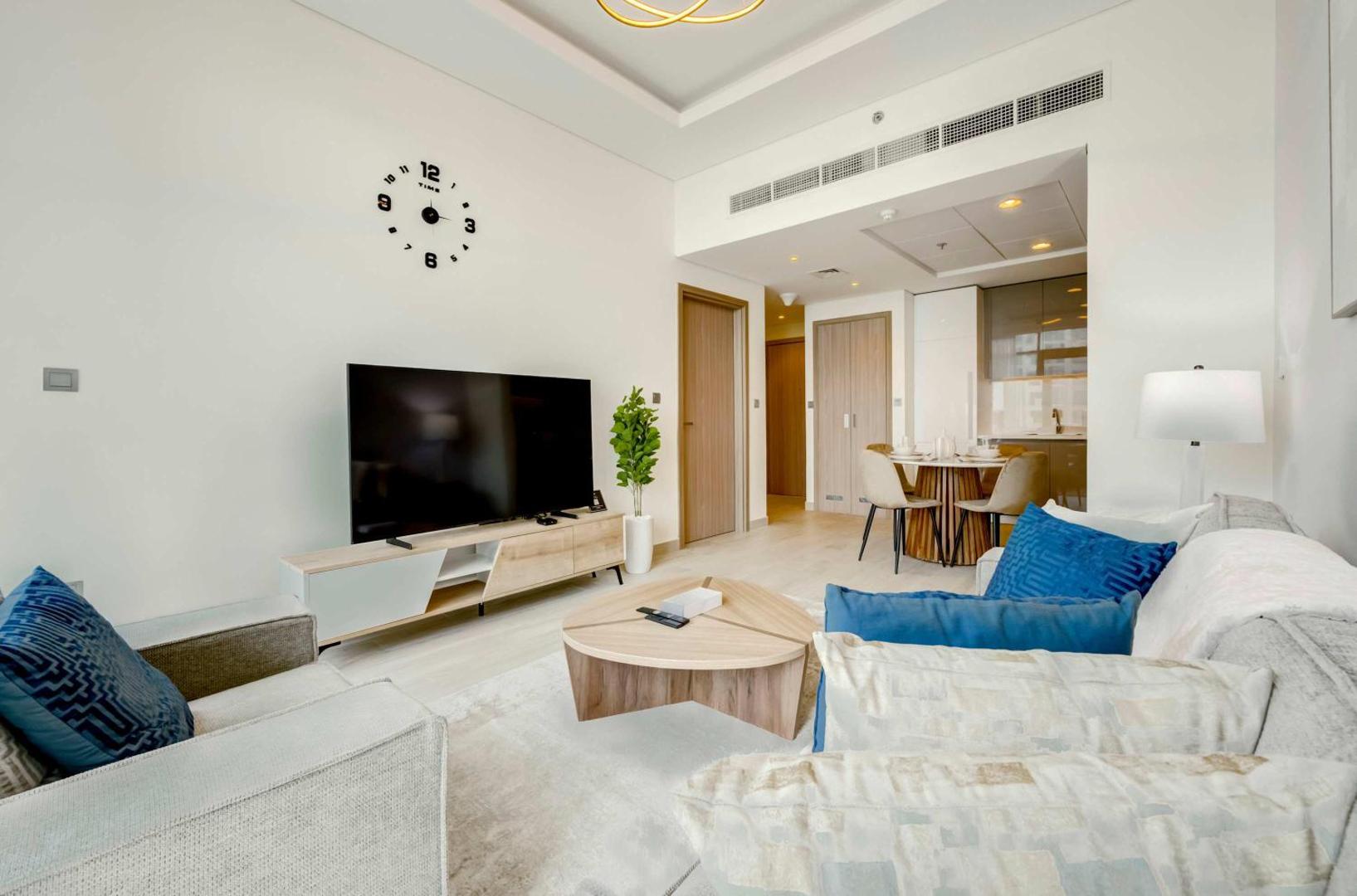 Foto 3: TRPS - Farhad Azizi, Al Jaddaf - Premium 1BR, Furnished with Pool View