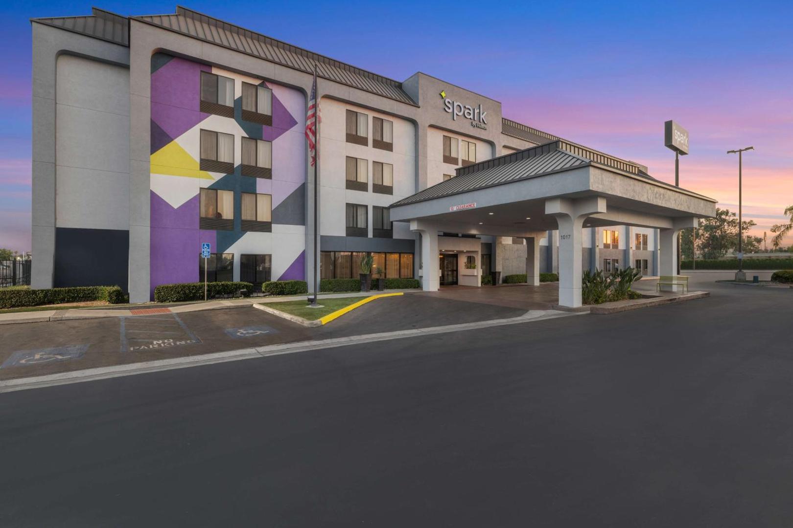Bilde 4: Spark by Hilton Bakersfield Central
