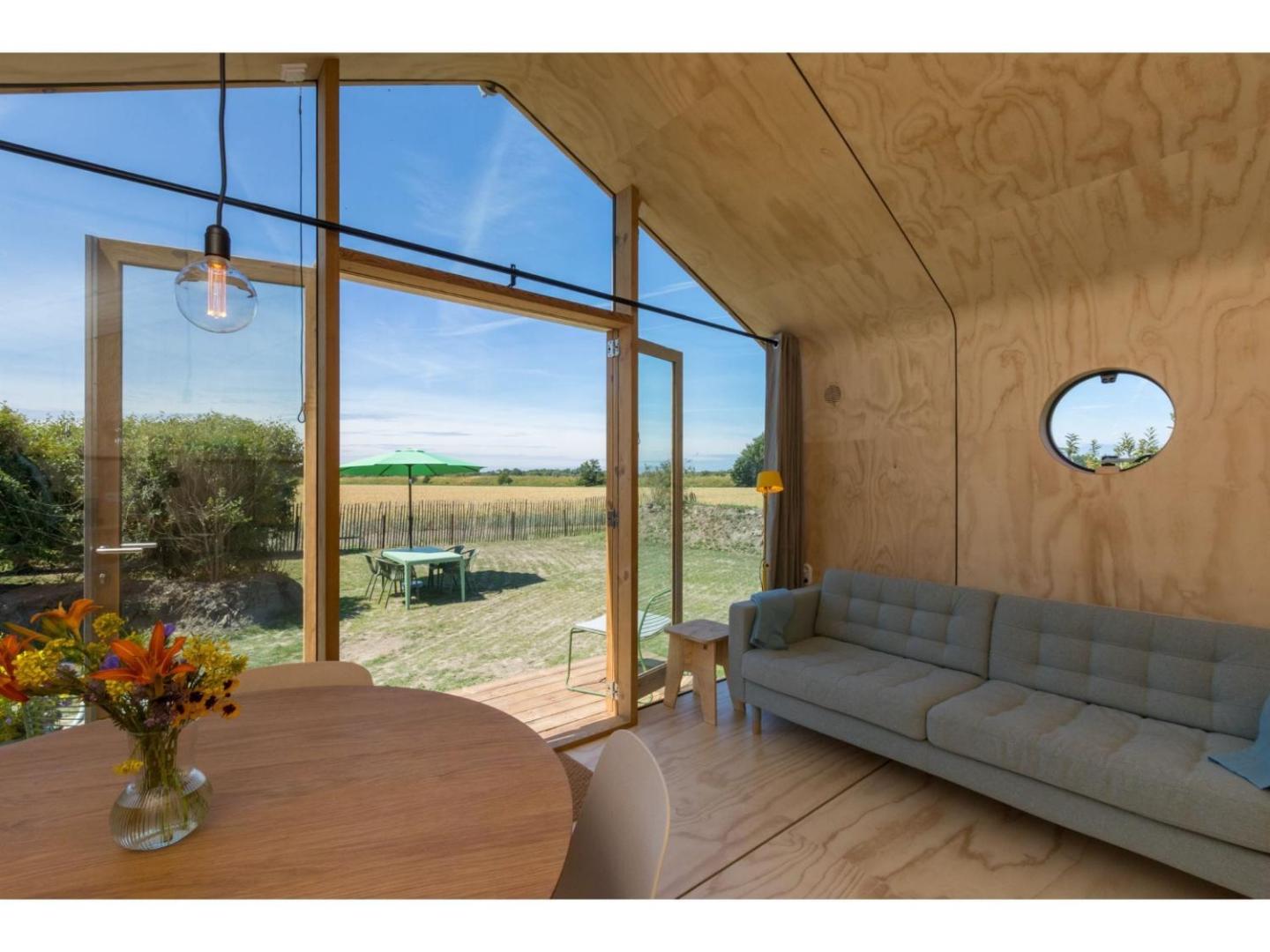 Foto 9: Tiny House in Zeeland near Oranjezon Dunes