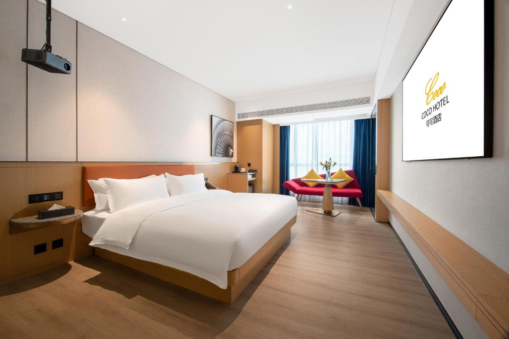 Kuva 9: 广州白云国际机场可可酒店CoCoHotel T2航站楼店 提供机场免费班车和交易会班车服务