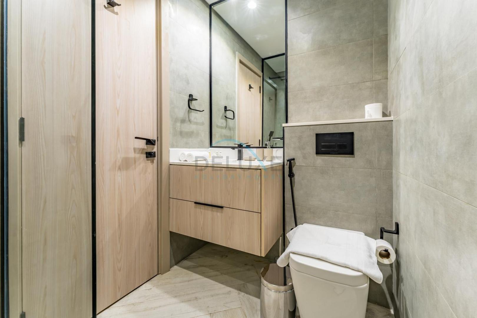 Fotografia 3: Studio with Community Views, Easy Access to Bus Stop, Parks, and Circle Mall, Empire Residence, JVC by Deluxe Holiday Homes