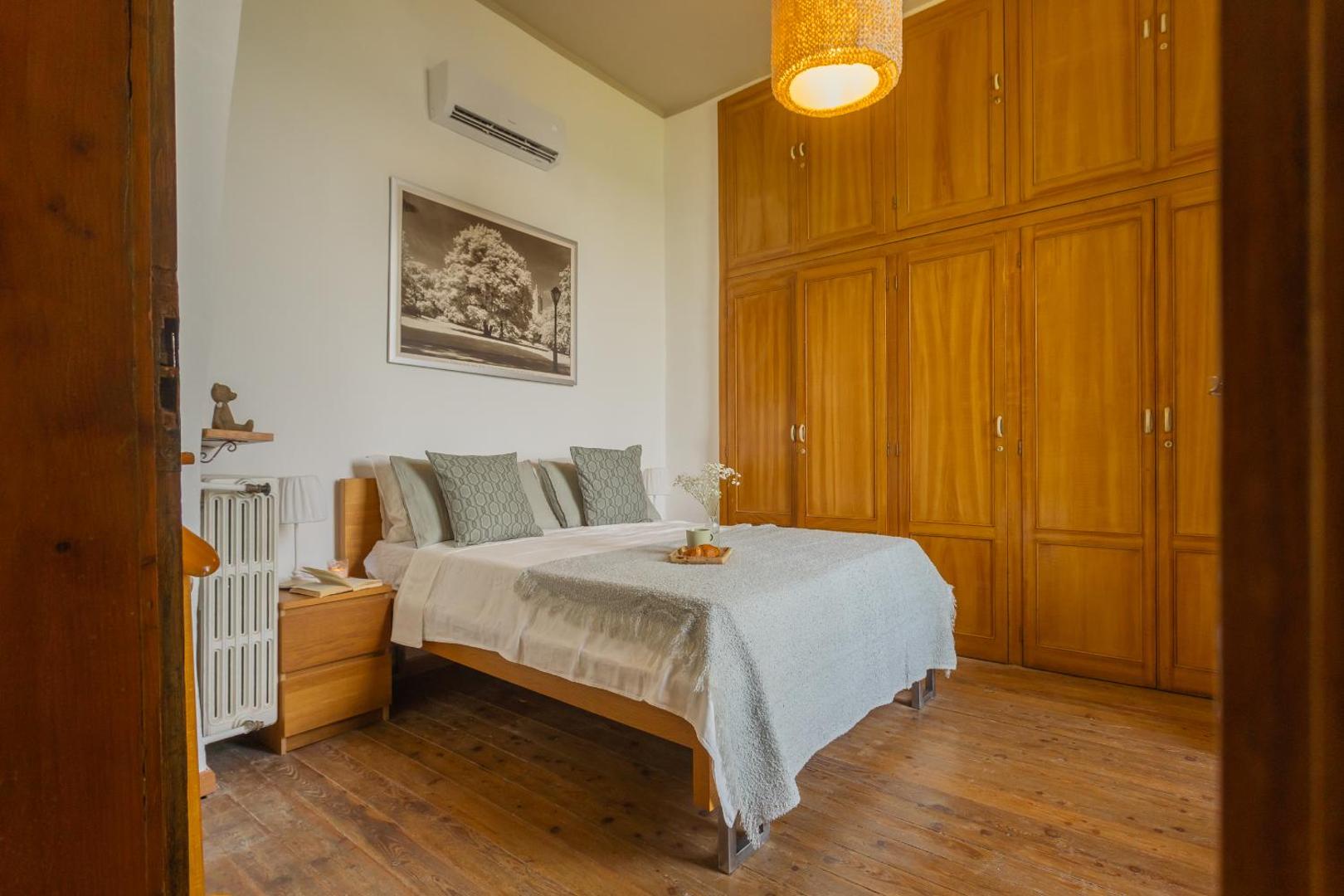 Фотография 3: Simons Apartment with Amazing View by Rent All Como