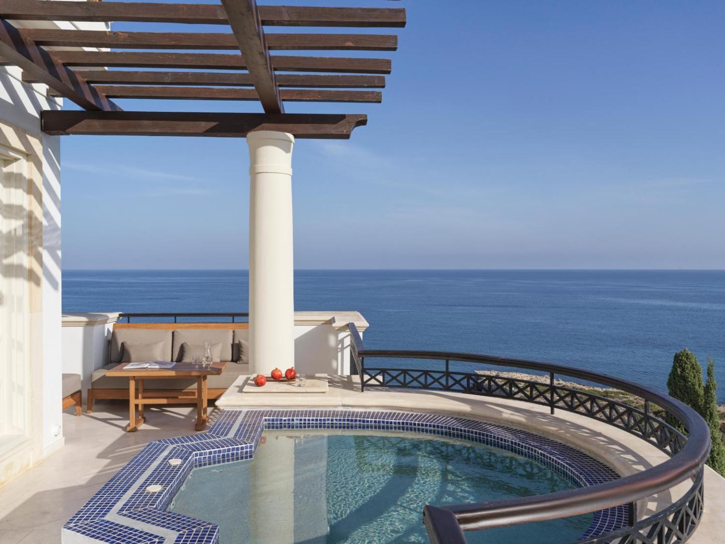 Anassa photo 2