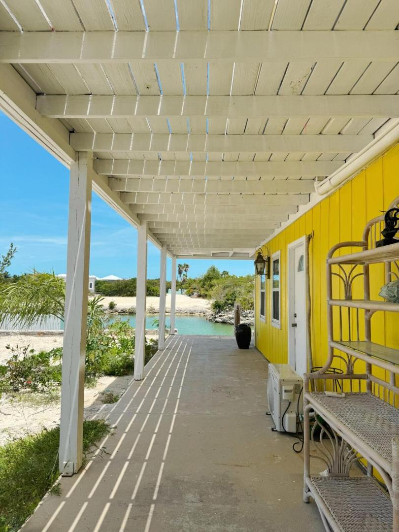 Фотография 4: Dockside Studio in Providenciales, Turks and Caicos