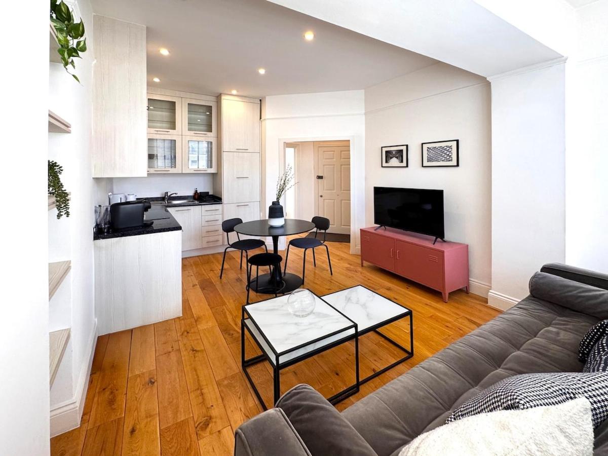 Foto 10: Flat B - Montagu St Residence