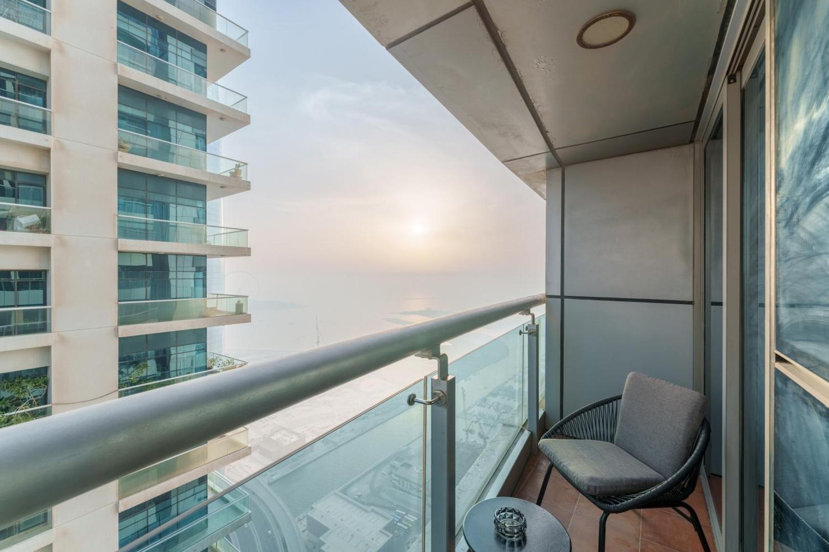 Zdjęcie 2: Large Flat in High Floor with view to Marina Canal & Beach sleep 8px