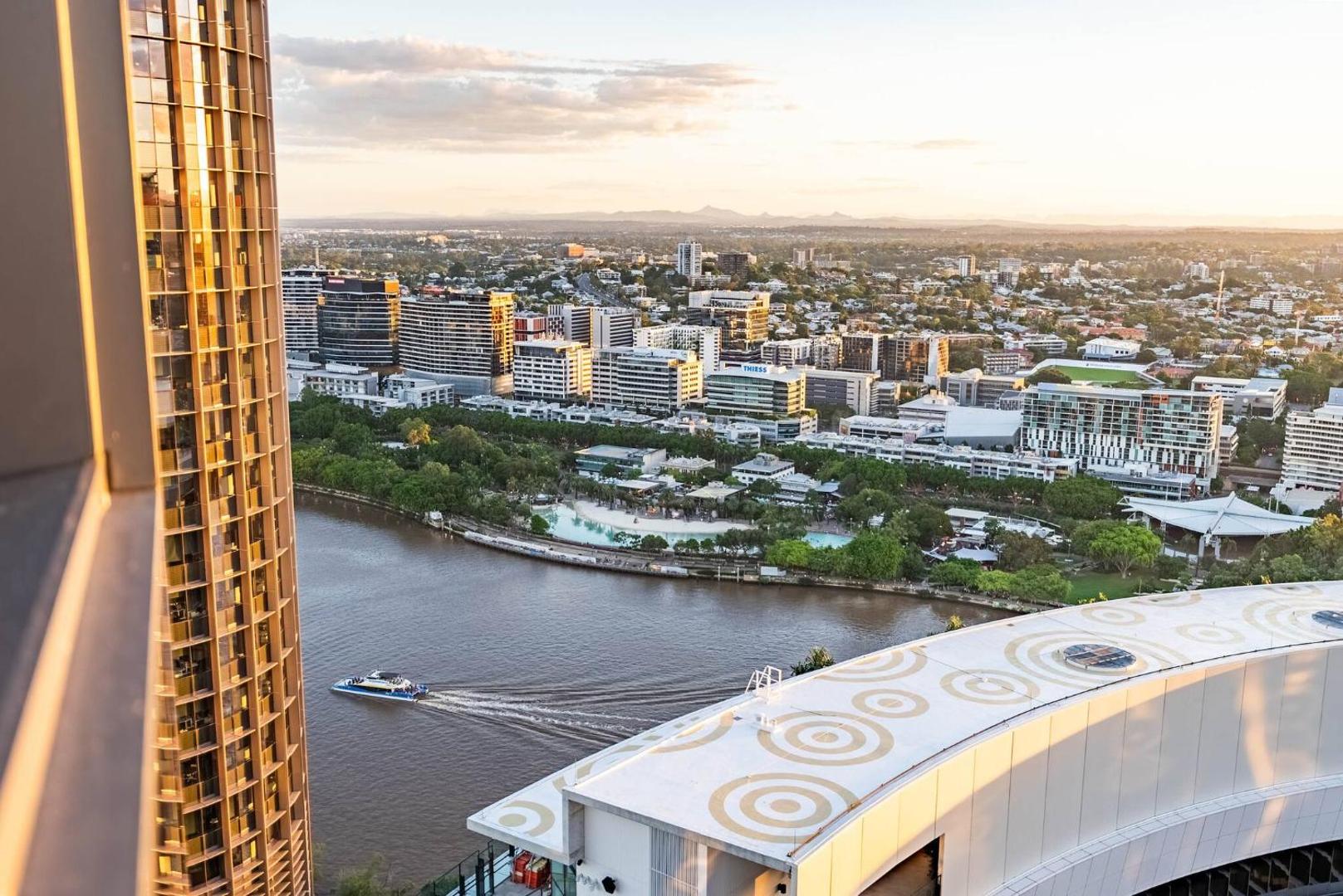 Bilde 8: 3Bed Apt in Queen's Wharf - level 33 City and Riverview with Carpark