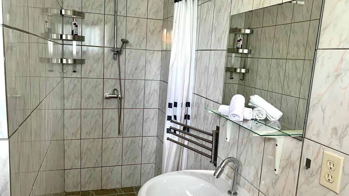 Fotografie 5: Central - Gated - 2 Bedrooms - Near Beaches