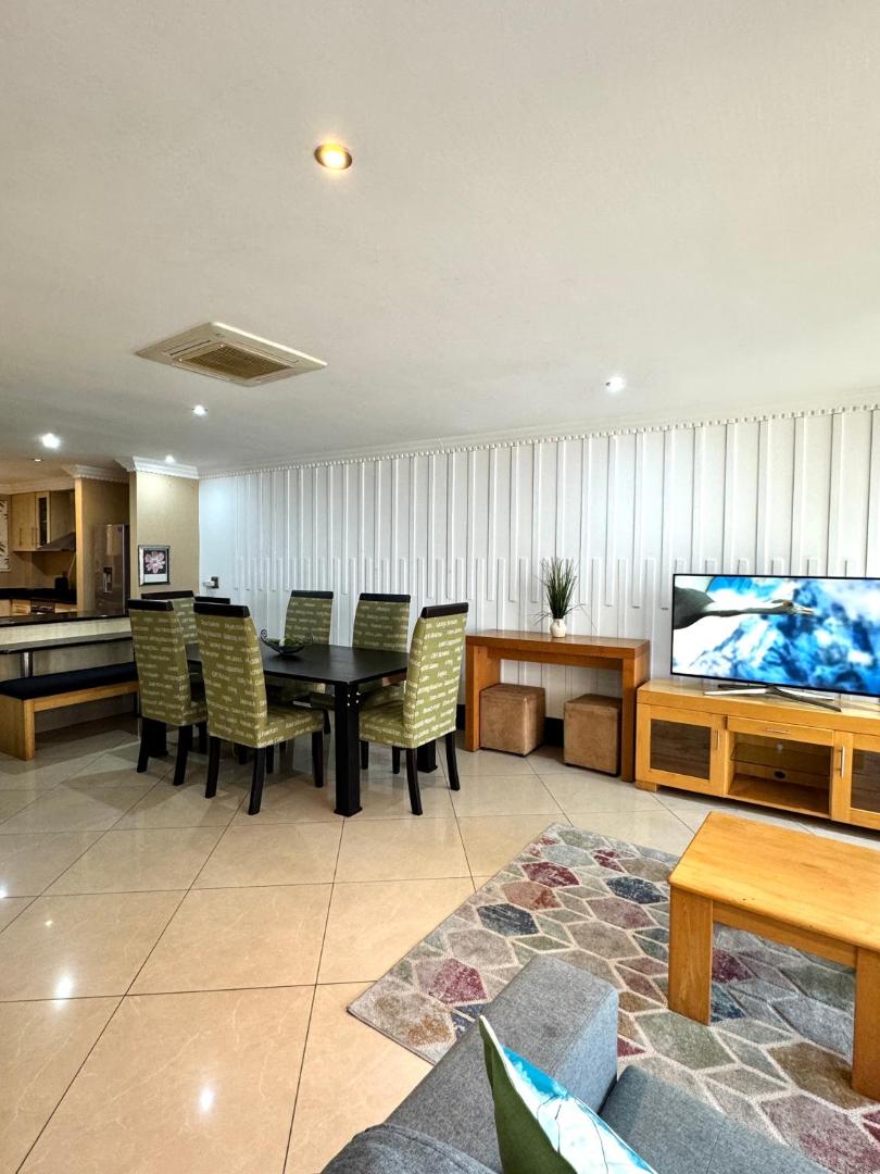 Zdjęcie 7: Accommodation Front - Dazzling 4 Sleeper near Ushaka Marine World