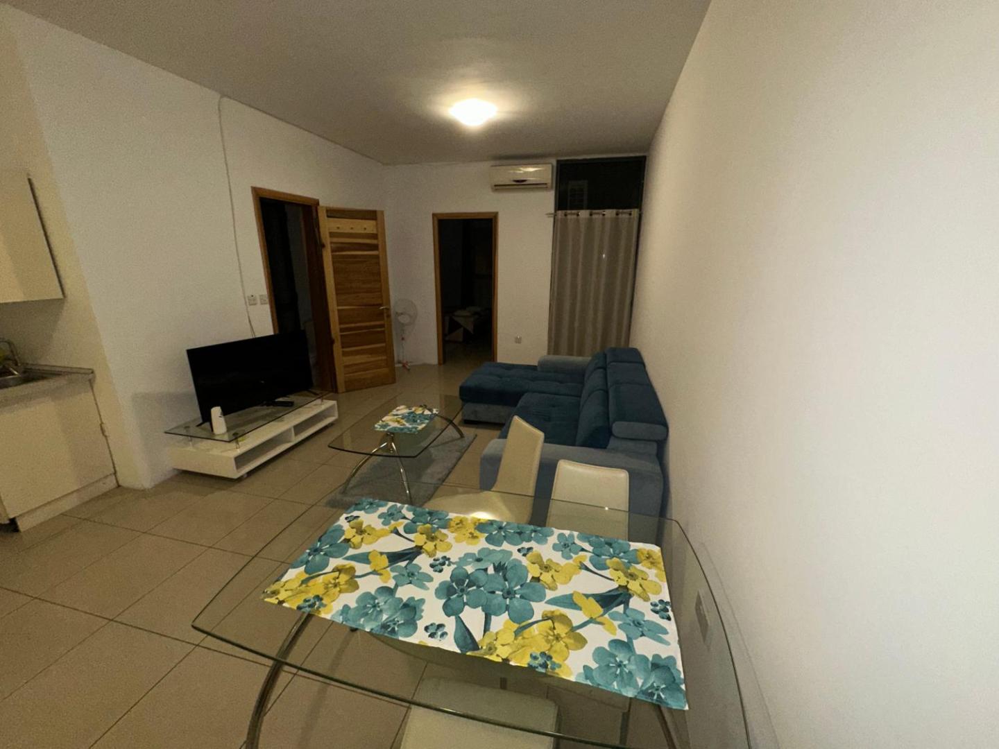 Foto 2: Spacious, one bedroom flat in an amazing location