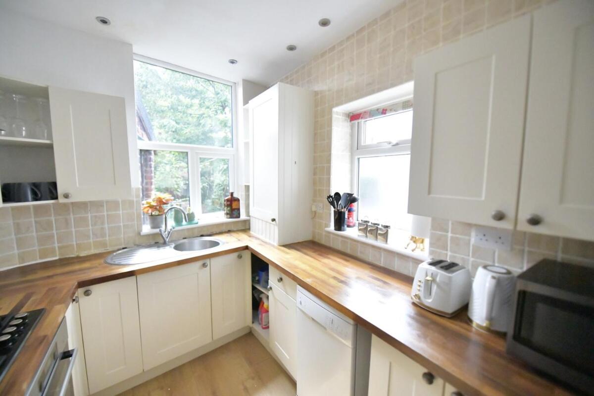 Bilde 9: Charming & Cosy Home Stockport