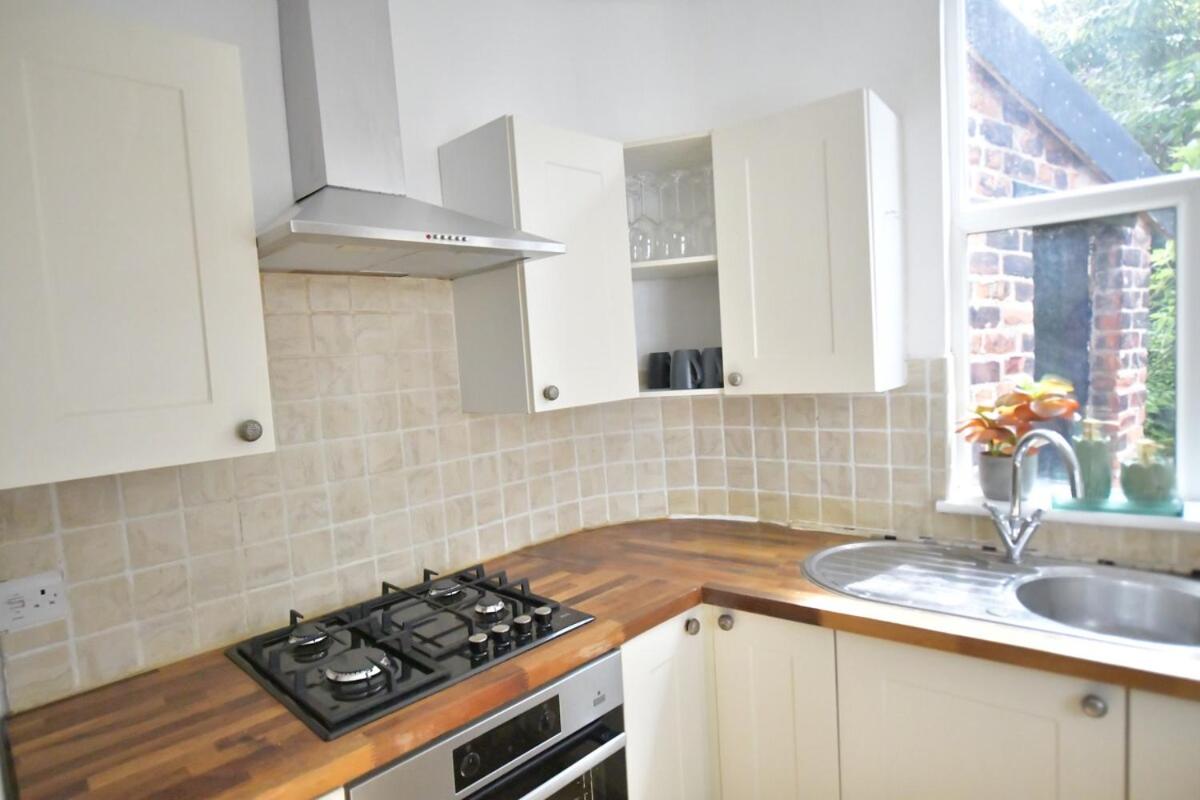 Bilde 10: Charming & Cosy Home Stockport