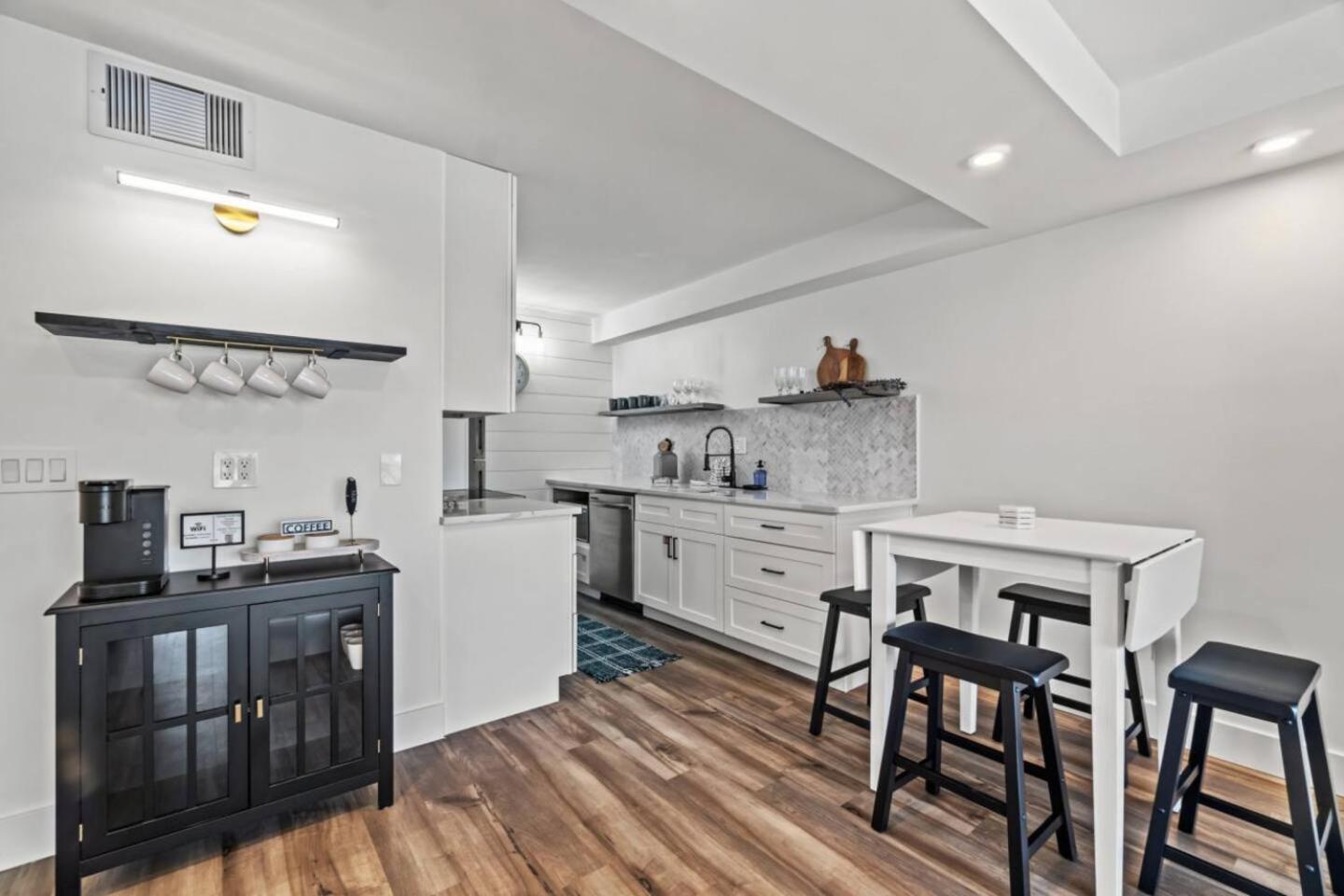 Φωτογραφία 4: Summit 803 - Luxury Beach Resort Condo 1-6 People