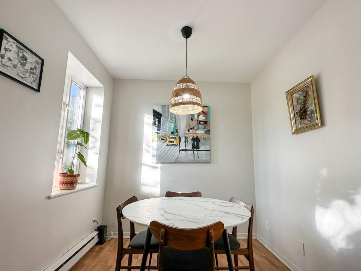 Chic & Fully Furnished 2-Bedroom Apartment in Prestigious Westmountの写真6