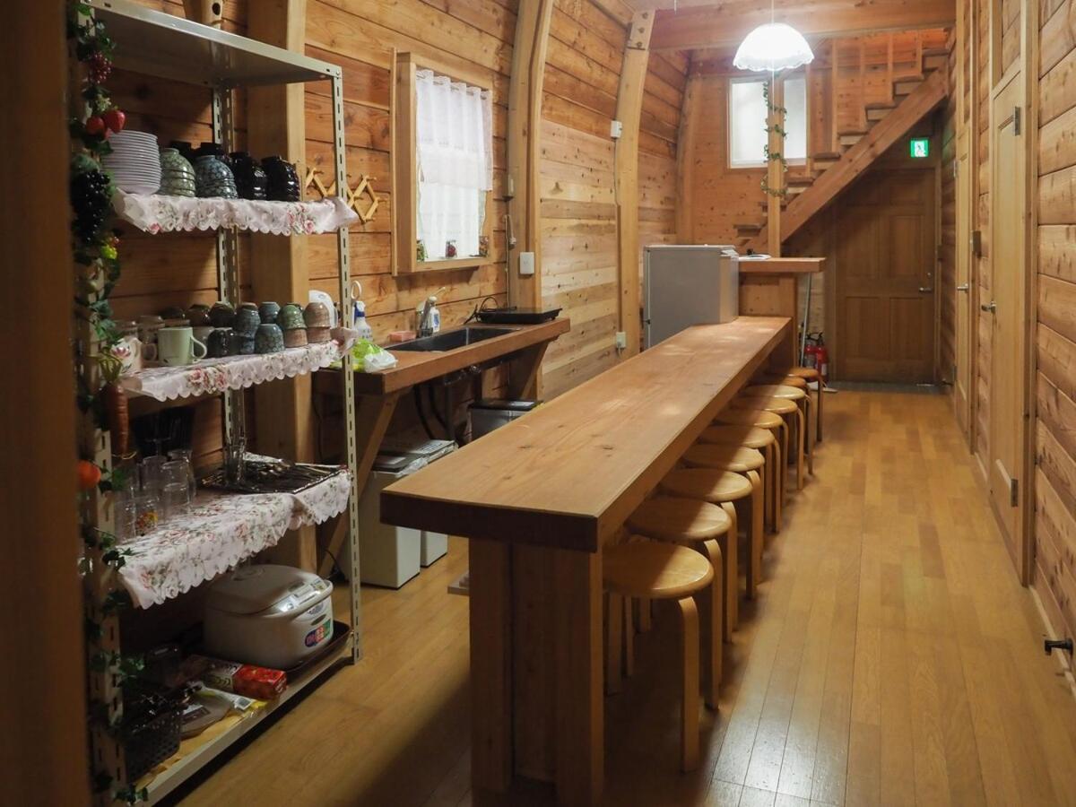 Foto 6: 森の中に佇むバンガロー 広大な屋根付きデッキでbbq 卓球 ハンモック