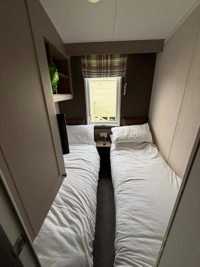 Foto 3: Paddocks 24 - Coastfields Holiday Village - Meadow Lakes Caravan Hire