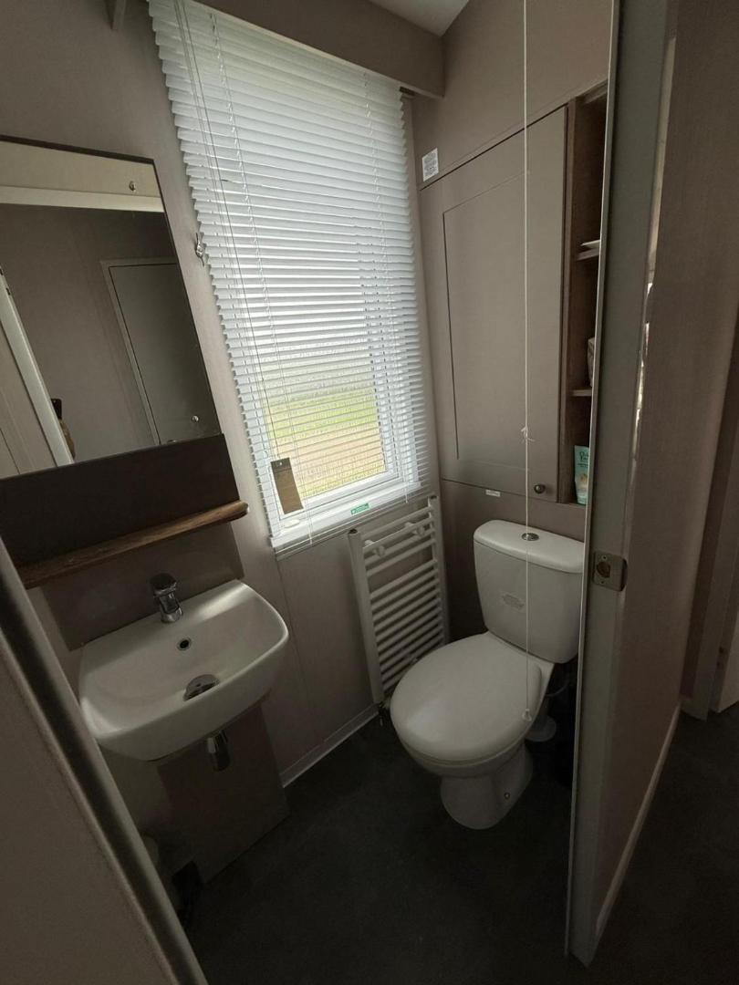 Foto 7: Paddocks 24 - Coastfields Holiday Village - Meadow Lakes Caravan Hire