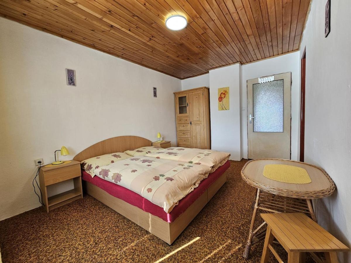Фотография 9: Spacious accommodation by the mountains - 9 beds