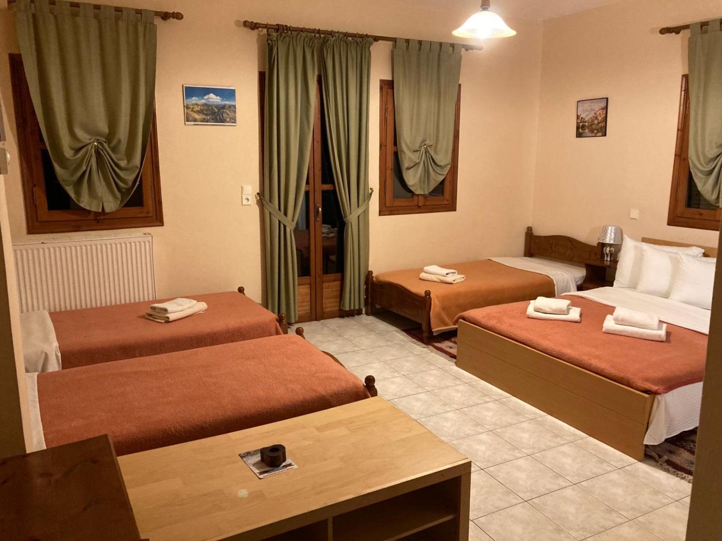Foto 10: HOTEL ΗΩ (ΞΕΝΩΝΑΣ ΤΣΙΑΧΡΗΣ)