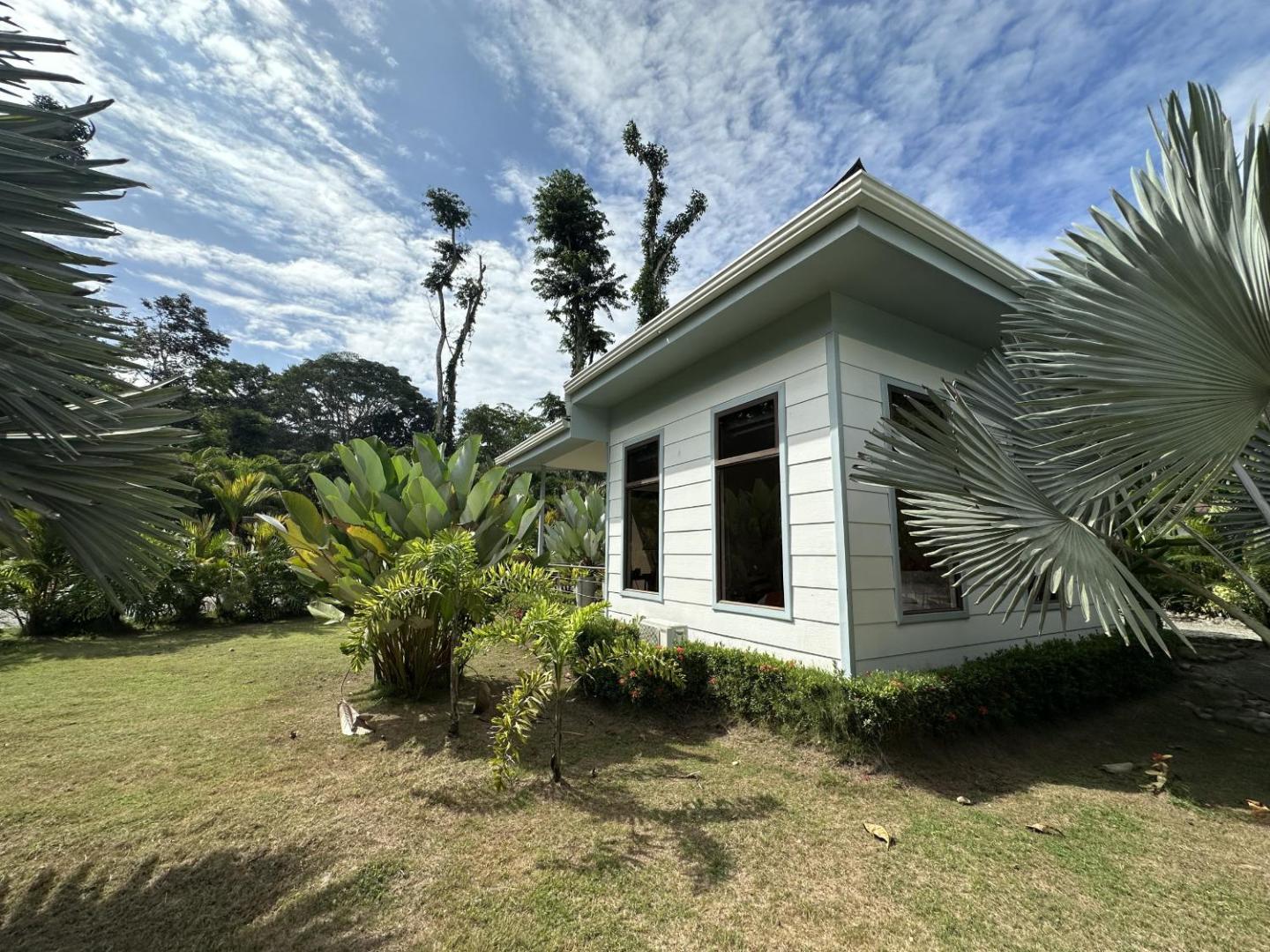 Foto 10: Selvatica - Deluxe King Room with Garden Views