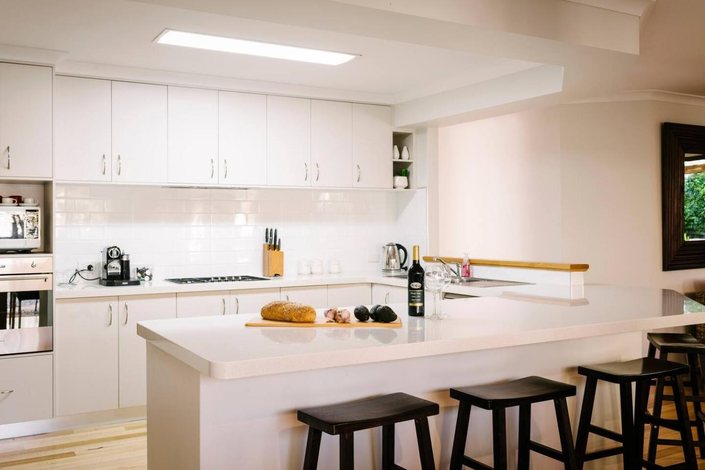 Fotografie 10: Rainbird - Classic Dunsborough Style near Wineries