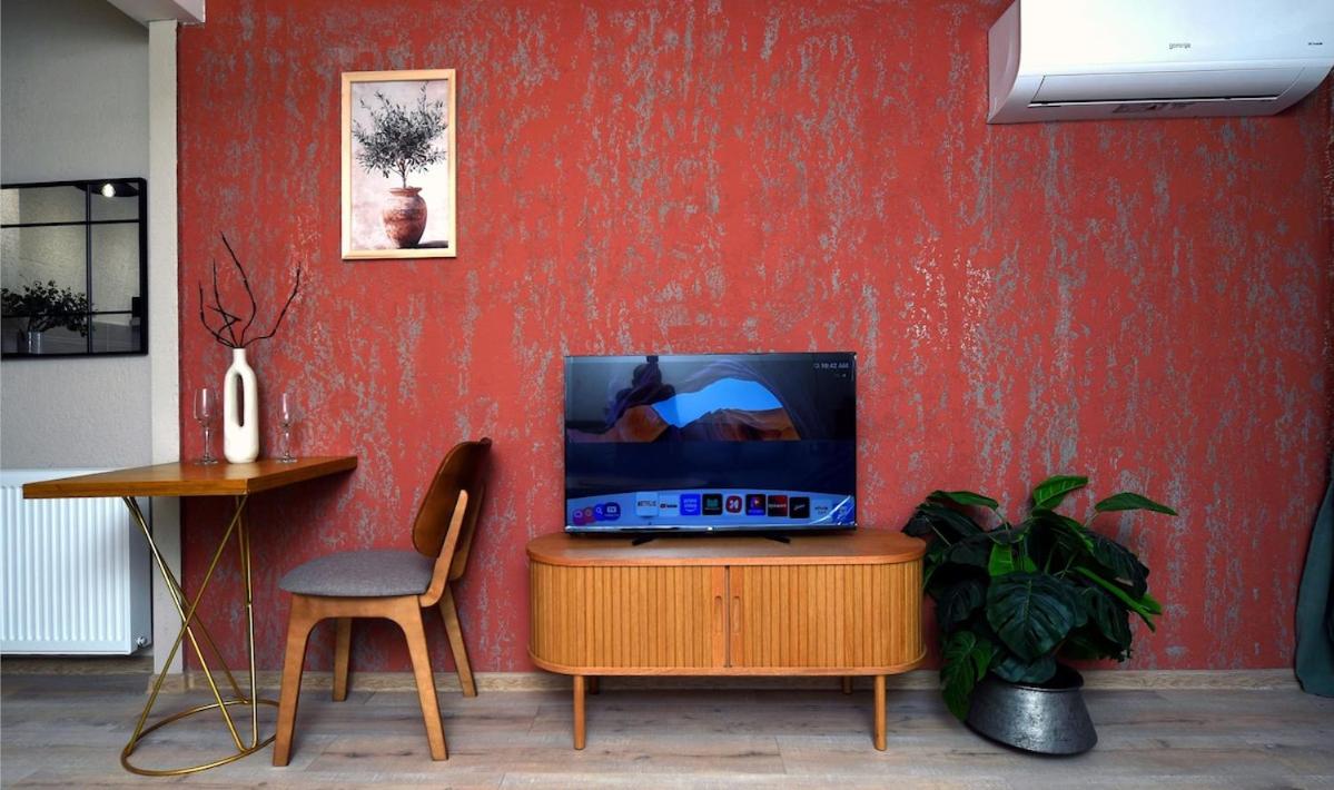 Zdjęcie 7: Warm & Stylish 2-Room Studio Attic in Old Tbilisi Apart 7