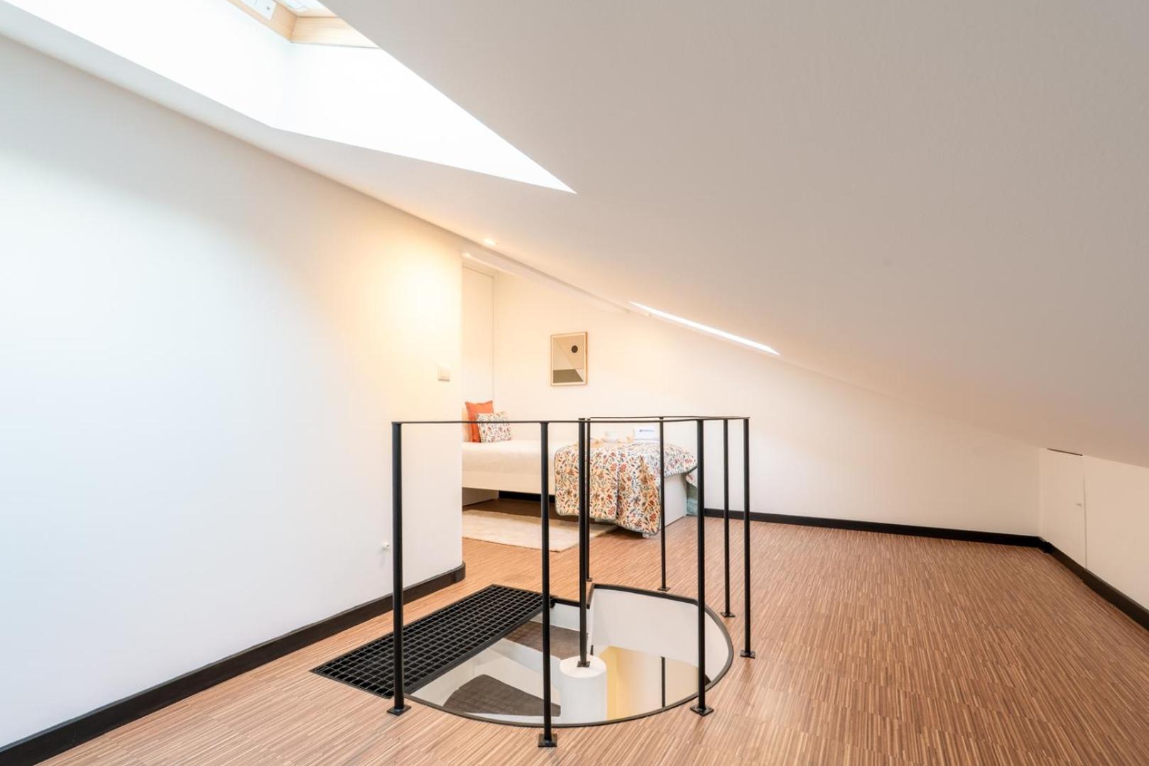 Фотография 8: Duplex Studio in Art District by HostWise